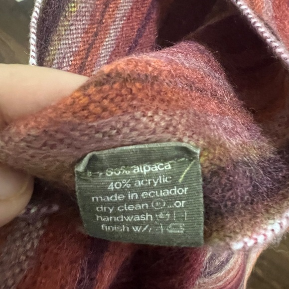 Shupaca burgundy red rainbow stripe alpaca blend fringe scarf - Picture 4 of 5